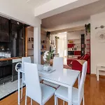 Along The Tiber Apartment