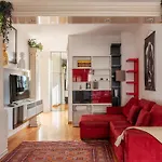Along The Tiber Apartment
